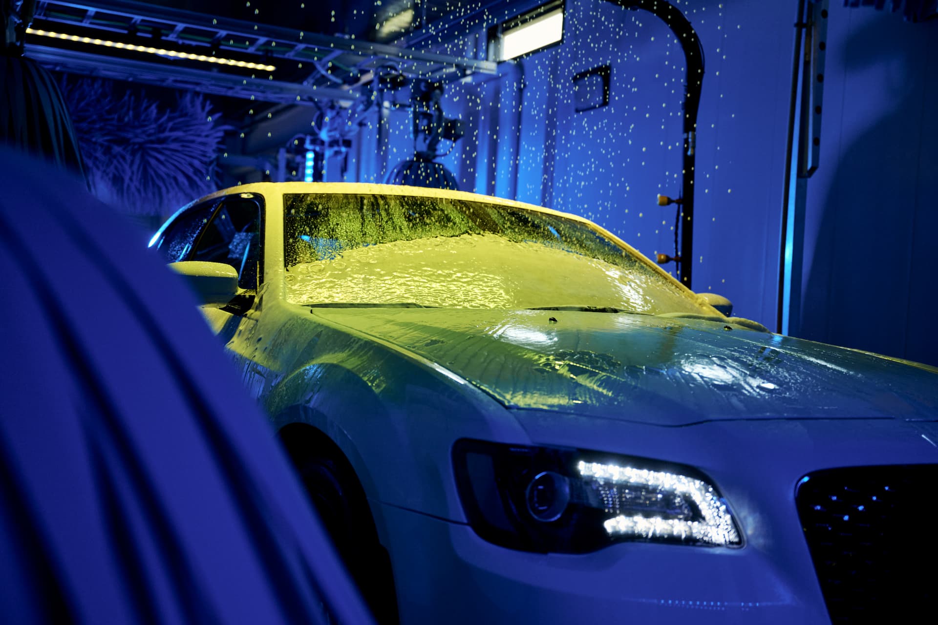 Top 5 Reasons Why You Should Wax Your Car: Protect & Shine!